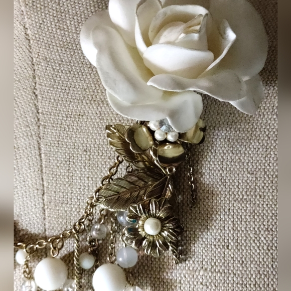 Cottagecore statement necklace - Picture 2 of 3